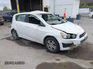 2014 Chevrolet Sonic LT z VIN 1G1JC6SH4E4201054, wystawiony jako IAAI lot #43435918 z przebiegiem 192 964 mil mil oraz . Historia ofert i sprzedaży dostępna na DreamBid. Obrazek 1.