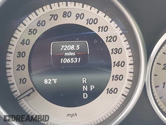 ✅ 2017 Mercedes-Benz E 400 • VIN: WDDKJ6HBXHF353634 • Lot: 41203314. Wystawiony na IAAI z przebiegiem 106 531 mil. Bezpłatny archiwum sprzedaży aukcyjnych z USA i szczegółowy raport historii pojazdu na DreamBid. Zdjęcie 7.