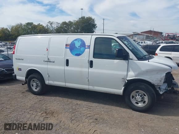 ✅ 2017 Chevrolet Express Cargo • VIN: 1GCWGAFF5H1102505 • Lot: 43286752. Listed on IAAI with 197,132 mi. Free auction sales archive from the USA and detailed vehicle history report at DreamBid. Image 13.