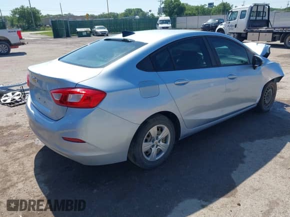 2017 Chevrolet Cruze LS с VIN 1G1BB5SM8H7146741, выставлен на аукционе IAAI как лот 42202527 с пробегом 74 463 миль миль и . История ставок и продаж доступна на DreamBid. Изображение 4.