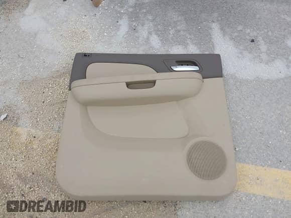 2014 Chevrolet Suburban LT z VIN 1GNSCJE02ER153469, wystawiony jako IAAI lot #42481563 z przebiegiem 249 441 mil mil oraz . Historia ofert i sprzedaży dostępna na DreamBid. Obrazek 12.