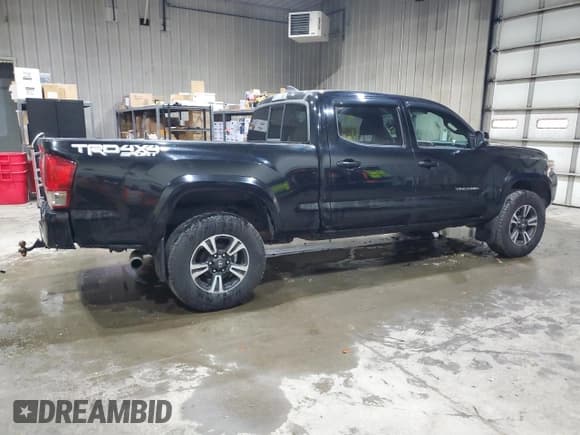 ✅ 2016 Toyota Tacoma SR5 • VIN: 3TMDZ5BN7GM006320 • Lot: 81449085. Wystawiony na Copart z przebiegiem 217 039 mil. Bezpłatny archiwum sprzedaży aukcyjnych z USA i szczegółowy raport historii pojazdu na DreamBid. Zdjęcie 3.