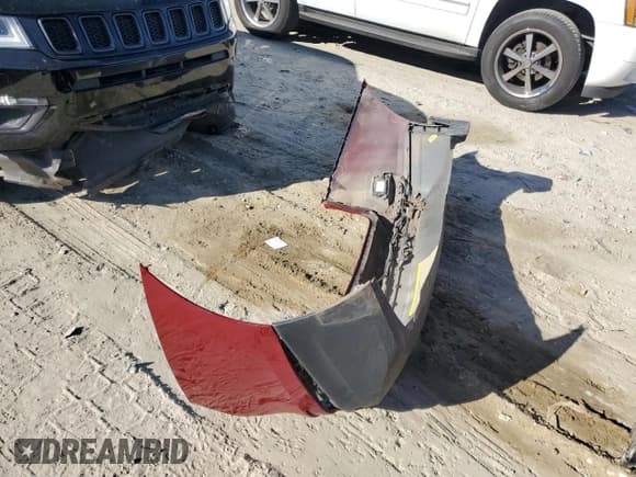 ✅ 2021 Chevrolet Equinox LT • VIN: 3GNAXUEV5ML312343 • Лот: 85163785. Опубликован ранее на Copart с пробегом 74 107 миль. Бесплатный доступ к архиву аукционных продаж из США и подробный отчёт об истории автомобиля на DreamBid. Изображение 13.