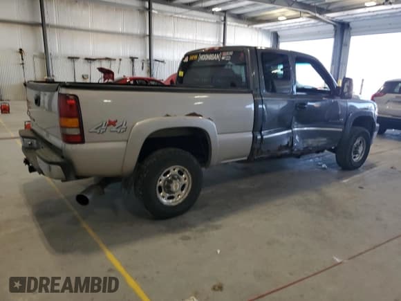 ✅ 2002 Chevrolet Silverado 2500HD LS • VIN: 1GCHK29U72E113321 • Лот: 81735215. Опубликован ранее на Copart с пробегом 346 400 миль. Бесплатный доступ к архиву аукционных продаж из США и подробный отчёт об истории автомобиля на DreamBid. Изображение 3.