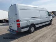 ✅ 2014 Mercedes-Benz Sprinter • VIN: WD3PE8DE1E5898293 • Lot: 42042008. Listed on IAAI with 434,790 mi. Free auction sales archive from the USA and detailed vehicle history report at DreamBid. Image 4.