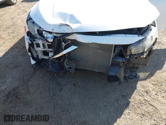 ✅ 2017 Honda Civic LX • VIN: 2HGFC2F51HH533516 • Lot: 43589035. Wystawiony na IAAI z przebiegiem 85 875 mil. Bezpłatny archiwum sprzedaży aukcyjnych z USA i szczegółowy raport historii pojazdu na DreamBid. Zdjęcie 6.