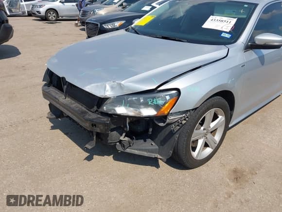 ✅ 2014 Volkswagen Passat S • VIN: 1VWAS7A35EC050329 • Лот: 43358511. Опубликован ранее на IAAI с пробегом 160 282 миль. Бесплатный доступ к архиву аукционных продаж из США и подробный отчёт об истории автомобиля на DreamBid. Изображение 6.