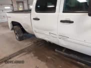 ✅ 2014 Chevrolet Silverado 2500HD LT • VIN: 1GC1KXCG5EF102897 • Lot: 41500574. Wystawiony na IAAI z przebiegiem 185 117 mil. Bezpłatny archiwum sprzedaży aukcyjnych z USA i szczegółowy raport historii pojazdu na DreamBid. Zdjęcie 12.