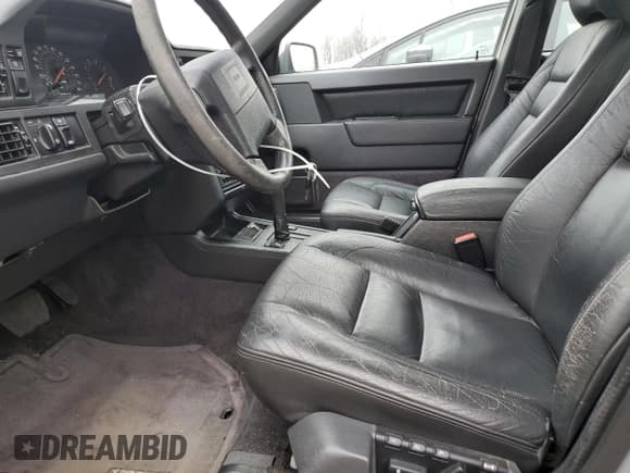 ✅ 1996 Volvo S70 • VIN: YV1LS5542T2274433 • Lot: 41997065. Wystawiony na Copart z przebiegiem 88 757 mil. Bezpłatny archiwum sprzedaży aukcyjnych z USA i szczegółowy raport historii pojazdu na DreamBid. Zdjęcie 7.