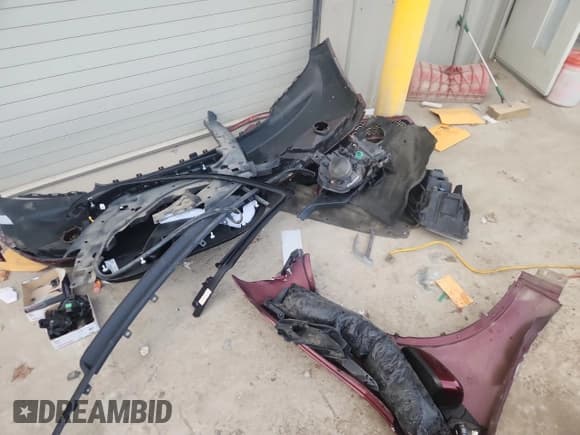 ✅ 2017 Dodge Durango GT • VIN: 1C4RDJDG4HC848000 • Lot: 92382125. Listed on Copart with 85,276 mi. Free auction sales archive from the USA and detailed vehicle history report at DreamBid. Image 13.