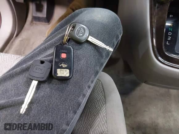 2001 Toyota Highlander с VIN JTEHF21A610014695, выставлен на аукционе IAAI как лот 42611815 с пробегом 211 433 миль миль и . История ставок и продаж доступна на DreamBid. Изображение 11.