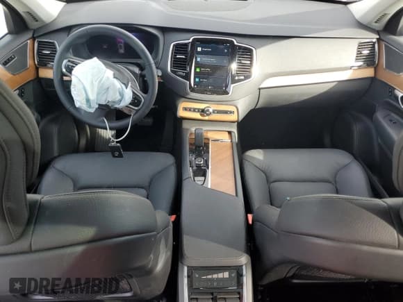 ✅ 2024 Volvo XC90 Plus Bright Theme • VIN: YV4L12PE0R1236241 • Lot: 86067285. Wystawiony na Copart z przebiegiem 23 780 mil. Bezpłatny archiwum sprzedaży aukcyjnych z USA i szczegółowy raport historii pojazdu na DreamBid. Zdjęcie 8.