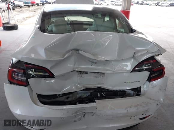 ✅ 2022 Tesla Model 3 Long Range • VIN: 5YJ3E1EB6NF115533 • Lot: 42144038. Wystawiony na IAAI z przebiegiem 53 225 mil. Bezpłatny archiwum sprzedaży aukcyjnych z USA i szczegółowy raport historii pojazdu na DreamBid. Zdjęcie 6.