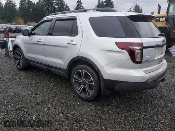 ✅ 2015 Ford Explorer Sport • VIN: 1FM5K8GT3FGA22570 • Lot: 92325585. Listed on Copart with 145,565 mi. Free auction sales archive from the USA and detailed vehicle history report at DreamBid. Image 2.