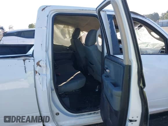 2017 Ram 1500 Big Horn с VIN 1C6RR7GT0HS596918, выставлен на аукционе IAAI как лот 43451036 с пробегом 197 015 миль миль и . История ставок и продаж доступна на DreamBid. Изображение 8.