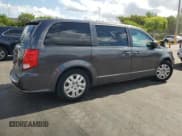 ✅ 2018 Dodge Grand Caravan SE • VIN: 2C4RDGBG2JR180586 • Lot: 57832385. Wystawiony na Copart z przebiegiem 118 867 mil. Bezpłatny archiwum sprzedaży aukcyjnych z USA i szczegółowy raport historii pojazdu na DreamBid. Zdjęcie 3.