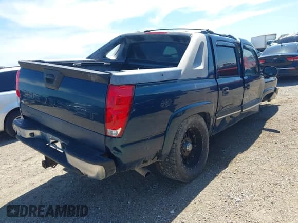 ✅ 2006 Chevrolet Avalanche Z66 • VIN: 3GNEC12Z86G103760 • Lot: 42228815. Listed on IAAI with 238,416 mi. Free auction sales archive from the USA and detailed vehicle history report at DreamBid. Image 4.