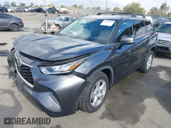 ✅ 2020 Toyota Highlander L • VIN: 5TDCZRAH1LS012736 • Lot: 43183922. Wystawiony na IAAI z przebiegiem 73 487 mil. Bezpłatny archiwum sprzedaży aukcyjnych z USA i szczegółowy raport historii pojazdu na DreamBid. Zdjęcie 18.