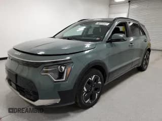 ✅ 2023 Kia Niro Wind • VIN: KNDCR3L19P5036193 • Lot: 87468935. Wystawiony na Copart z przebiegiem 84 299 mil. Bezpłatny archiwum sprzedaży aukcyjnych z USA i szczegółowy raport historii pojazdu na DreamBid. Zdjęcie 1.