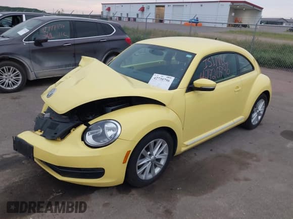 ✅ 2013 Volkswagen Beetle 2.5L • VIN: 3VWJP7AT6DM676776 • Lot: 42720796. Listed on IAAI with 115,087 mi. Free auction sales archive from the USA and detailed vehicle history report at DreamBid. Image 18.