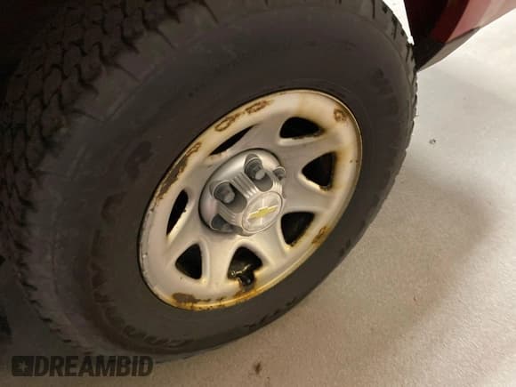 ✅ 2014 Chevrolet Silverado 1500 Work Truck • VIN: 1GCNCPEH9EZ158859 • Lot: 43705327. Listed on IAAI with 156,201 mi. Free auction sales archive from the USA and detailed vehicle history report at DreamBid. Image 21.