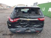 ✅ 2018 Chevrolet Traverse LT • VIN: 1GNERHKWXJJ259626 • Lot: 42395986. Wystawiony na IAAI z przebiegiem 80 690 mil. Bezpłatny archiwum sprzedaży aukcyjnych z USA i szczegółowy raport historii pojazdu na DreamBid. Zdjęcie 16.