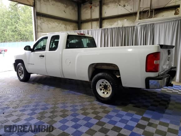 2008 Chevrolet Silverado 1500 Work Truck with VIN 1GCEC19J78E165301, listed as a Copart auction lot 50997005 with 262,275 mi miles and Clean title. Bid and sale history available at DreamBid. Image 2.