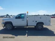 ✅ 2013 Chevrolet Silverado 2500HD Work Truck • VIN: 1GB0CVCG7DF111701 • Lot: 42816623. Wystawiony na IAAI z przebiegiem 162 081 mil. Bezpłatny archiwum sprzedaży aukcyjnych z USA i szczegółowy raport historii pojazdu na DreamBid. Zdjęcie 14.