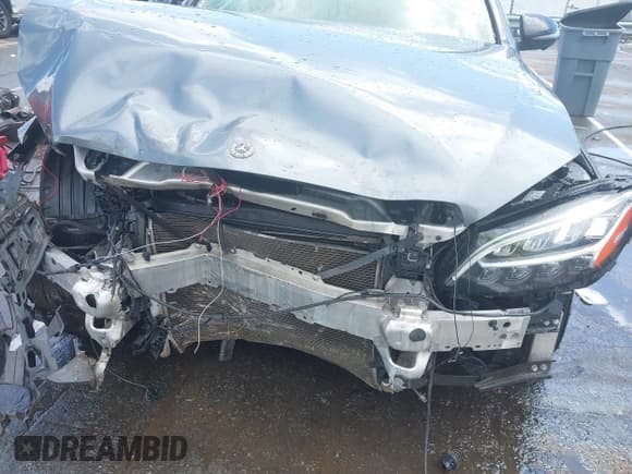 ✅ 2019 Mercedes-Benz C 43 AMG • VIN: 55SWF6EB9KU292191 • Lot: 42231741. Listed on IAAI with 80,572 mi. Free auction sales archive from the USA and detailed vehicle history report at DreamBid. Image 6.