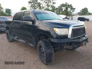 ✅ 2013 Toyota Tundra • VIN: 5TFDW5F17DX277545 • Lot: 42210196. Wystawiony na IAAI z przebiegiem 216 815 mil. Bezpłatny archiwum sprzedaży aukcyjnych z USA i szczegółowy raport historii pojazdu na DreamBid. Zdjęcie 1.
