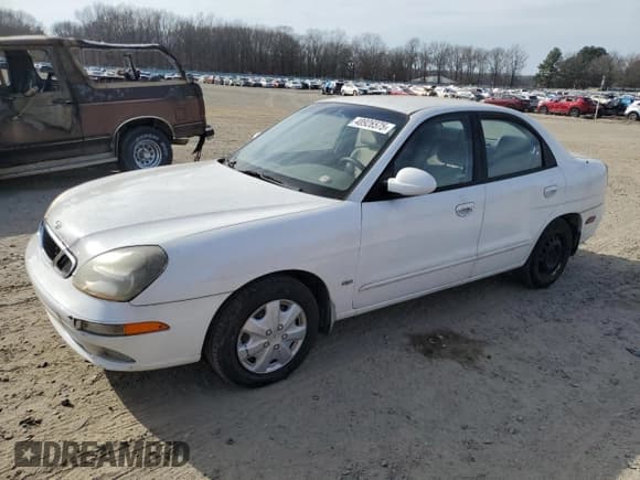 ✅ 2001 Daewoo Nubira • VIN: KLAJC52Z01K711120 • Lot: 48926575. Wystawiony na Copart z przebiegiem 103 375 mil. Bezpłatny archiwum sprzedaży aukcyjnych z USA i szczegółowy raport historii pojazdu na DreamBid. Zdjęcie 1.