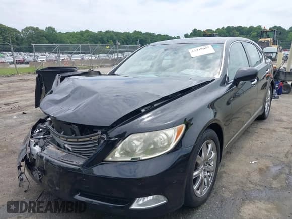 ✅ 2008 Lexus LS 460 • VIN: JTHBL46F385074108 • Lot: 42418627. Listed on IAAI with 200,556 mi. Free auction sales archive from the USA and detailed vehicle history report at DreamBid. Image 6.