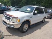 ✅ 1998 Ford Expedition XLT • VIN: 1FMPU18L7WLC34226 • Lot: 42823270. Wystawiony na IAAI z przebiegiem 180 361 mil. Bezpłatny archiwum sprzedaży aukcyjnych z USA i szczegółowy raport historii pojazdu na DreamBid. Zdjęcie 2.