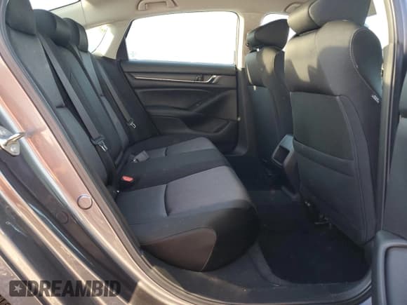 ✅ 2021 Honda Accord LX • VIN: 1HGCV1F10MA004278 • Lot: 86716205. Listed on Copart with 31,155 mi. Free auction sales archive from the USA and detailed vehicle history report at DreamBid. Image 10.