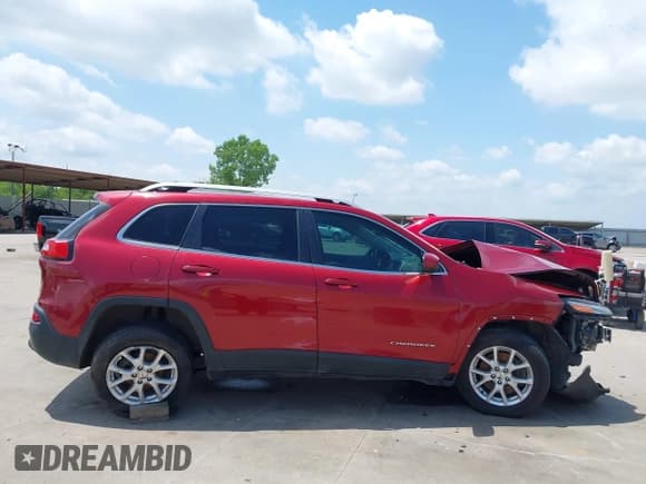 ✅ 2017 Jeep Cherokee 75th Anniversary Edition • VIN: 1C4PJLCB4HW574359 • Lot: 42372938. Wystawiony na IAAI z przebiegiem 242 644 mil. Bezpłatny archiwum sprzedaży aukcyjnych z USA i szczegółowy raport historii pojazdu na DreamBid. Zdjęcie 14.
