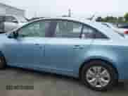 2012 Chevrolet Cruze LS z VIN 1G1PC5SHXC7312918, wystawiony jako IAAI lot #42380000 z przebiegiem 204 452 mil mil oraz . Historia ofert i sprzedaży dostępna na DreamBid. Obrazek 14.