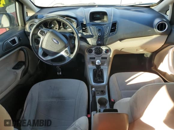 ✅ 2014 Ford Fiesta SE • VIN: 3FADP4EJ6EM123415 • Лот: 90492855. Опубликован ранее на Copart с пробегом 226 434 миль. Бесплатный доступ к архиву аукционных продаж из США и подробный отчёт об истории автомобиля на DreamBid. Изображение 8.