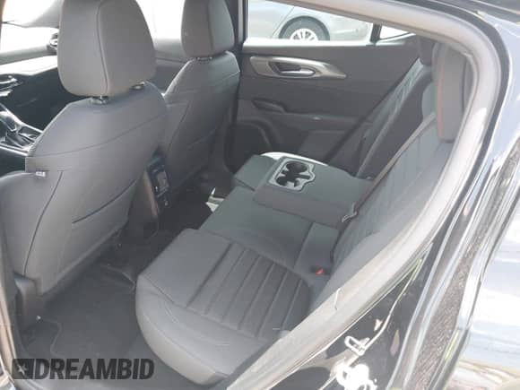 2024 Dodge Hornet R/T z VIN ZACPDFCW6R3A35730, wystawiony jako IAAI lot #42708536 z przebiegiem 23 026 mil mil oraz . Historia ofert i sprzedaży dostępna na DreamBid. Obrazek 8.