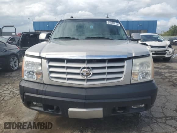 ✅ 2004 Cadillac Escalade • VIN: 1GYEK63N44R231327 • Lot: 84036015. Listed on Copart with Not provided. Free auction sales archive from the USA and detailed vehicle history report at DreamBid. Image 5.