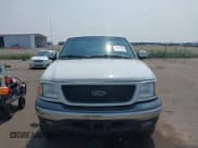 ✅ 2002 Ford F-150 XL • VIN: 2FTRX18L22CA68206 • Lot: 42901754. Wystawiony na IAAI z przebiegiem 138 865 mil. Bezpłatny archiwum sprzedaży aukcyjnych z USA i szczegółowy raport historii pojazdu na DreamBid. Zdjęcie 12.