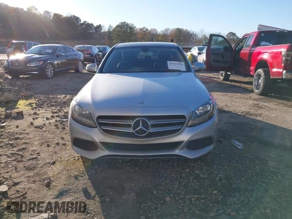 ✅ 2016 Mercedes-Benz C 300 • VIN: 55SWF4KB5GU105108 • Lot: 43705564. Wystawiony na IAAI z przebiegiem 206 994 mil. Bezpłatny archiwum sprzedaży aukcyjnych z USA i szczegółowy raport historii pojazdu na DreamBid. Zdjęcie 12.