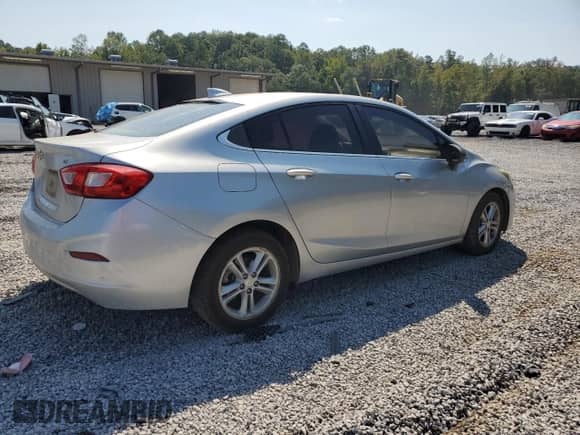 2017 Chevrolet Cruze LT с VIN 1G1BE5SM4H7208384, выставлен на аукционе Copart как лот 71900525 с пробегом 228 690 миль миль и Списание • Salvage title. История ставок и продаж доступна на DreamBid. Изображение 3.