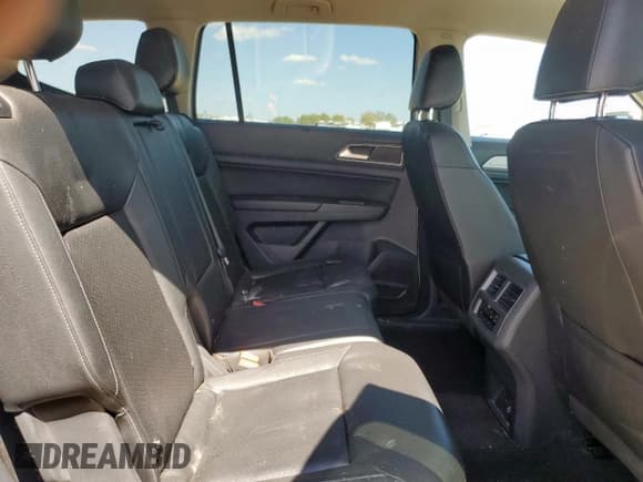 ✅ 2018 Volkswagen Atlas SE • VIN: 1V2CP2CA2JC598549 • Lot: 84050745. Listed on Copart with 137,008 mi. Free auction sales archive from the USA and detailed vehicle history report at DreamBid. Image 11.