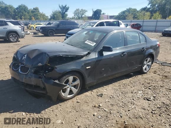 ✅ 2007 BMW 5 Series 530xi • VIN: WBANF73527CU21969 • Лот: 84546385. Опубликован ранее на Copart с пробегом Не указан. Бесплатный доступ к архиву аукционных продаж из США и подробный отчёт об истории автомобиля на DreamBid. Изображение 1.