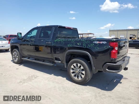 ✅ 2023 Chevrolet Silverado 2500HD Custom • VIN: 1GC4YME72PF103774 • Лот: 54293305. Опубликован ранее на Copart с пробегом 28 923 миль. Бесплатный доступ к архиву аукционных продаж из США и подробный отчёт об истории автомобиля на DreamBid. Изображение 2.