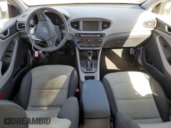 ✅ 2017 Hyundai Ioniq Blue • VIN: KMHC65LC3HU038756 • Lot: 76982754. Wystawiony na Copart z przebiegiem Nie podano. Bezpłatny archiwum sprzedaży aukcyjnych z USA i szczegółowy raport historii pojazdu na DreamBid. Zdjęcie 8.