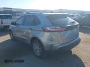 ✅ 2022 Ford Edge SE • VIN: 2FMPK4G96NBA24258 • Lot: 43424998. Listed on IAAI with 40,720 mi. Free auction sales archive from the USA and detailed vehicle history report at DreamBid. Image 3.