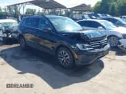 ✅ 2019 Volkswagen Tiguan SE • VIN: 3VV2B7AX9KM174299 • Lot: 43258827. Wystawiony na IAAI z przebiegiem 61 418 mil. Bezpłatny archiwum sprzedaży aukcyjnych z USA i szczegółowy raport historii pojazdu na DreamBid. Zdjęcie 1.