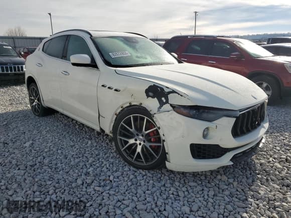 ✅ 2018 Maserati Levante S GranSport • VIN: ZN661YUS0JX269737 • Lot: 82872953. Wystawiony na Copart z przebiegiem 98 866 mil. Bezpłatny archiwum sprzedaży aukcyjnych z USA i szczegółowy raport historii pojazdu na DreamBid. Zdjęcie 4.