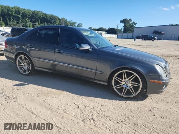 ✅ 2007 Mercedes-Benz E 320 • VIN: WDBUF22X27B053897 • Lot: 71650395. Listed on Copart with 195,173 mi. Free auction sales archive from the USA and detailed vehicle history report at DreamBid. Image 4.